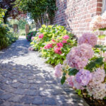 Wegeführung – koordiniert & sicher durch den Garten